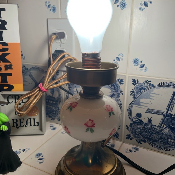 Rose Milk Glass Hand painted Lamp 8” Brass - Picture 4 of 8